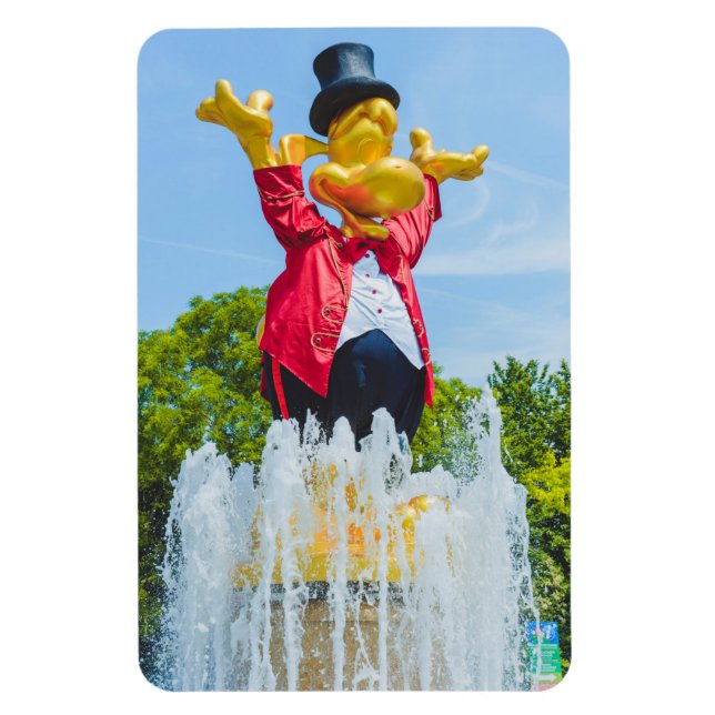 Gardaland statue,Italy Magnet (Vertical)
