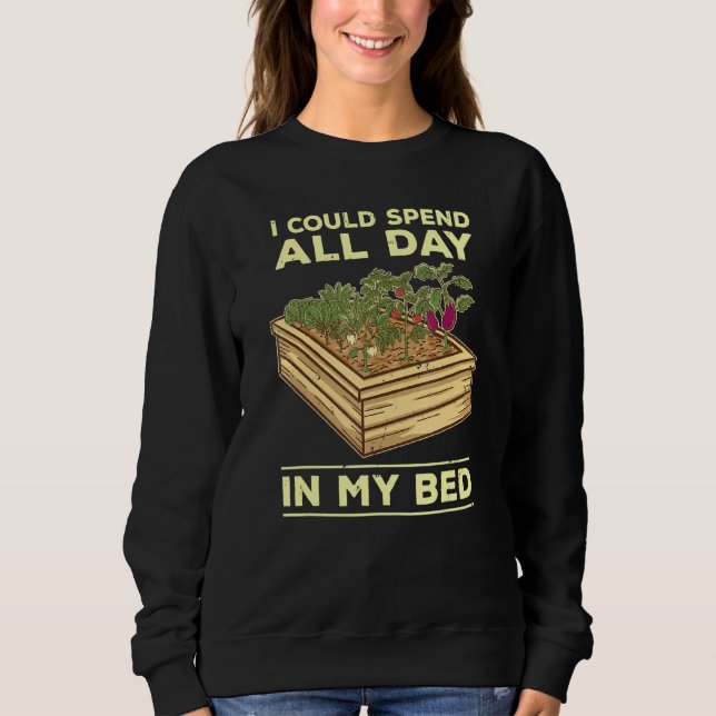 Garden Bed Vegetables Gardener Grandma Gardening M Sweatshirt (Front)