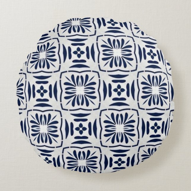 Garden Echo  Round Pillow (Front)
