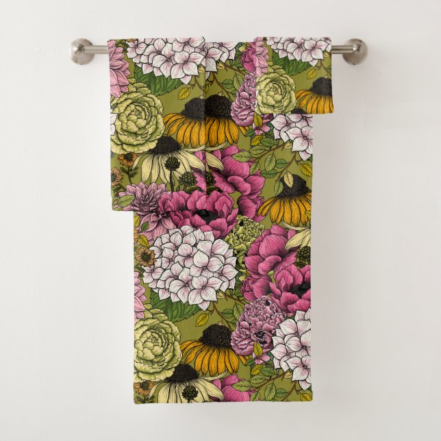 Garden florals 2 bath towel set (Insitu)