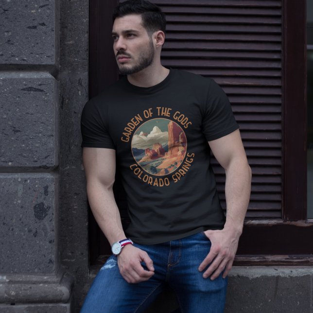 Garden of the Gods Colorado Springs Distressed T-Shirt (Creator Uploaded)