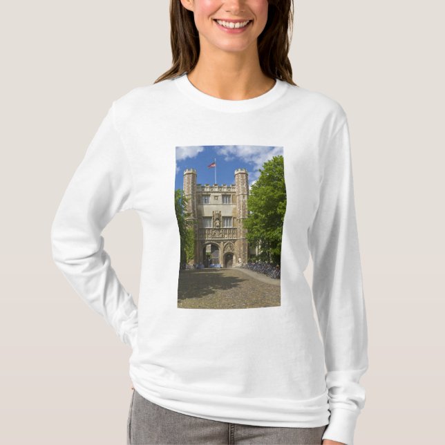 Gate to Trinity College and rows of bicycles, T-Shirt (Front)