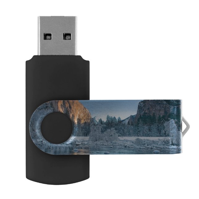 Gates in Yosemite USB Flash Drive (Opened)