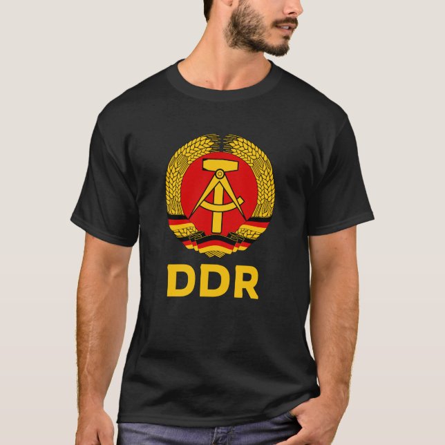 GDR. coat of arms East Germany Fahne Gift Ossi T-Shirt (Front)