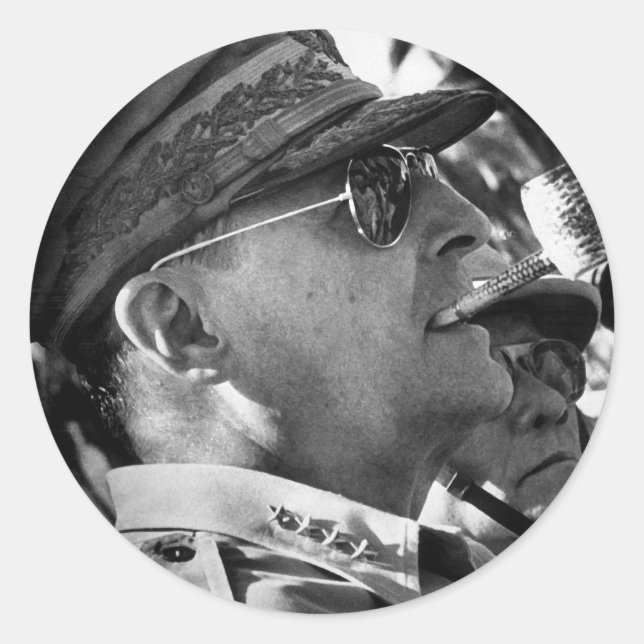 General Douglas MacArthur with Corncob Pipe Classic Round Sticker (Front)