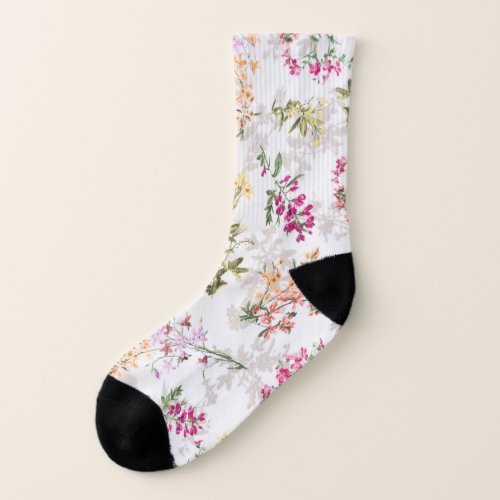 Gentle floral pattern socks