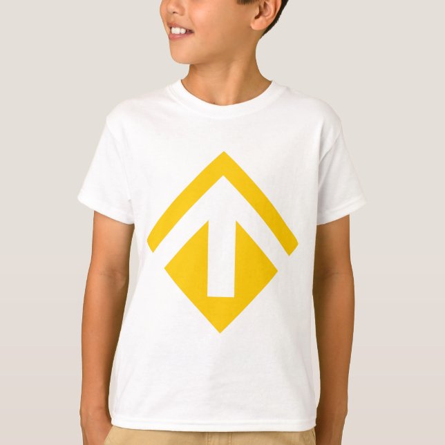 Geometric Arrow 03 T-Shirt (Front)