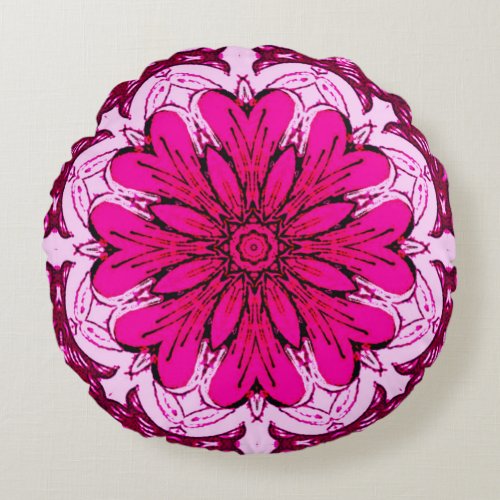Geometric Flower Pattern in Burgundy  Magenta  Round Pillow