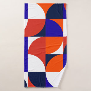 Geometric mural background. Modern and vibrant com Bath Towel