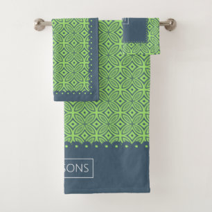 Geometric pattern, scalloped borders green bath towel set