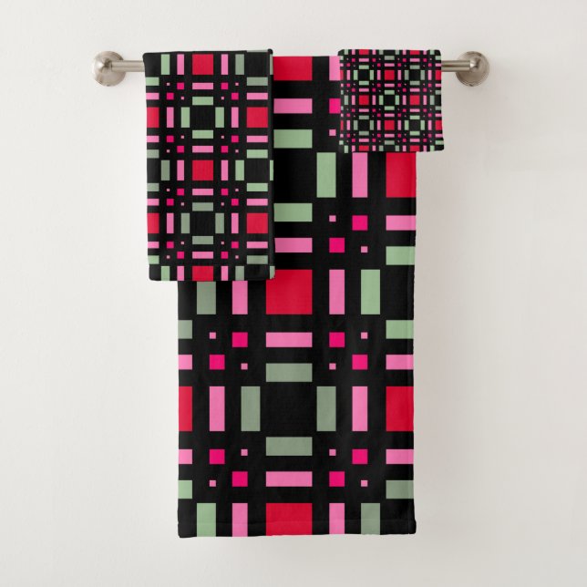 Geometric plaid green red black stripes  bath towel set (Insitu)