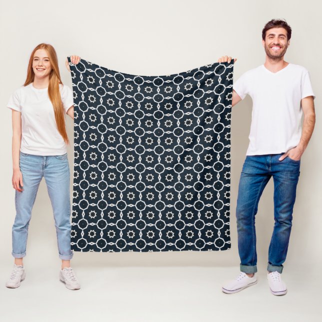 Geometric printed fleece blanket (In Situ)