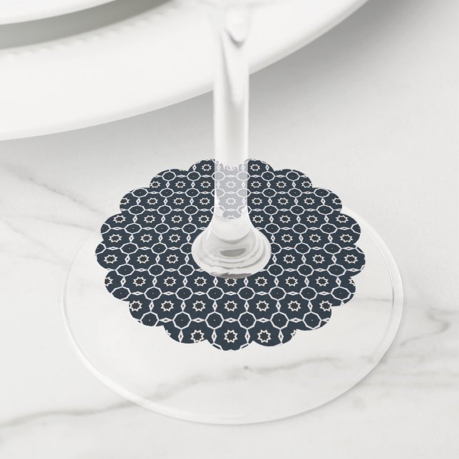 Geometric printed wine glass tag (Close Up)