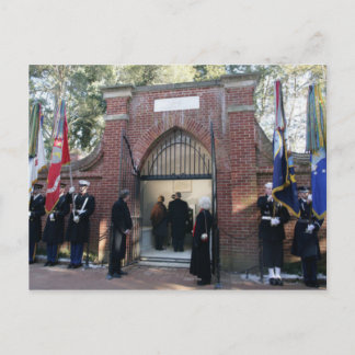 George W. & Laura Bush visit Washington's Tomb Postcard