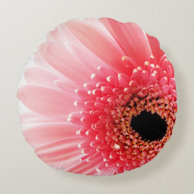 Gerbera Daisy  Round Pillow (Front)
