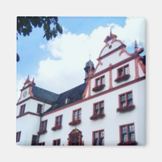 German House Travel Magnet (Front)