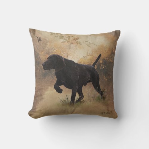 German Shorthaired Pointer ready to hunt Gift Box  Throw Pillow