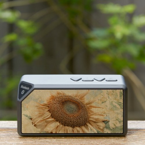 Giant Sunflowers Yellow Old Vintage Art Bluetooth Speaker