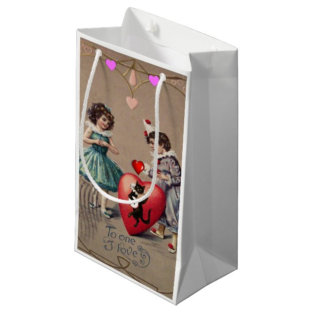 Gift Bag Valentine's Vintage (Front Angled)