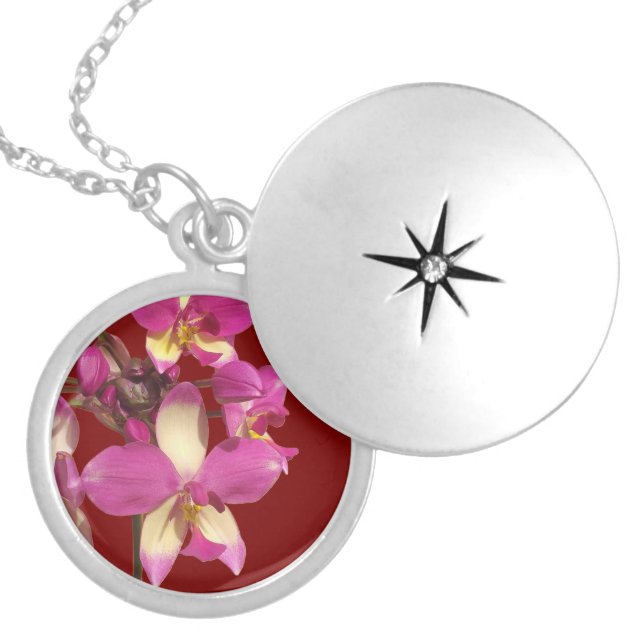 GIFT FROM MOM, DAD, GRANDMOTHER, DAUGHTER, SON LOCKET NECKLACE (Front)
