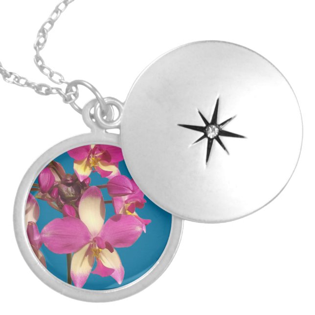 GIFT FROM MOM, DAD, GRANDMOTHER, DAUGHTER, SON LOCKET NECKLACE (Front)