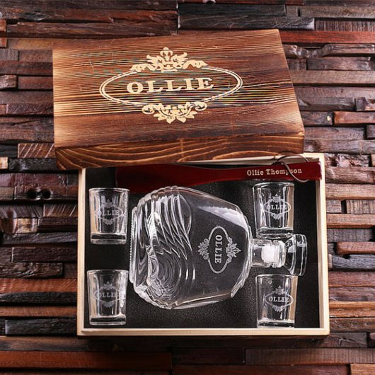 Gift Set: Shoe Horn, Shot Glasses & Decanter (Inside)