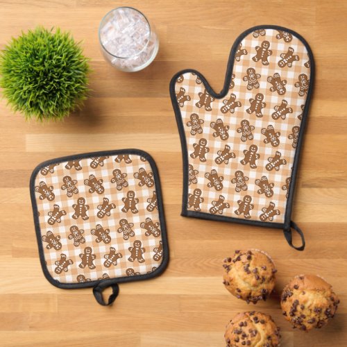 Gingerbread Man Plaid Pattern Holiday Oven Mitt  Pot Holder Set