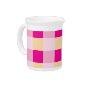 Gingham Pattern Beverage Pitcher