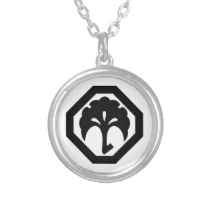 Ginkgo at the corner with cut-off edges silver plated necklace