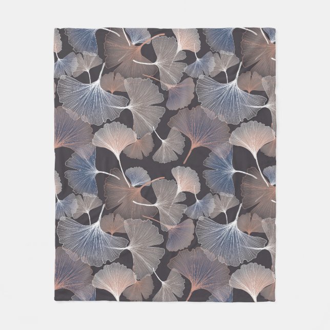 Ginkgo leaves: elegant natural pattern. fleece blanket (Front)