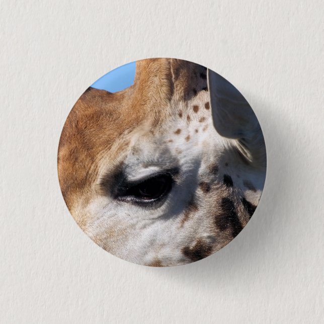GIRAFFE   BUTTON (Front)