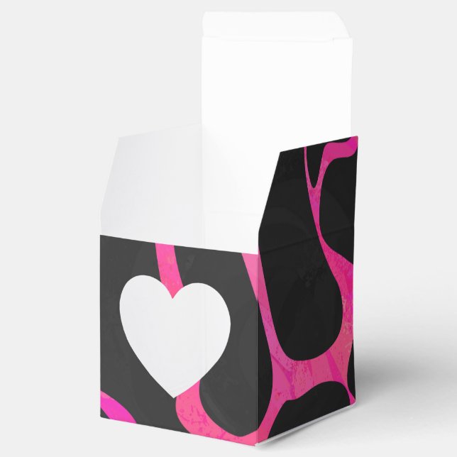 Giraffe Hot Pink and Black Print Favor Boxes (Opened)