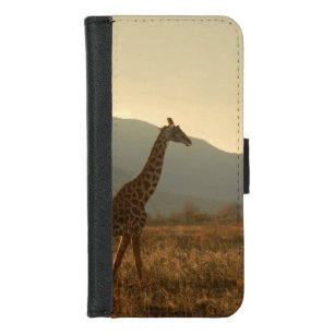 Giraffe in the Savannah iPhone 8/7 Wallet Case