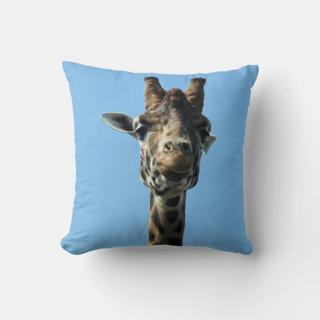 GIRAFFE THROW PILLOW (Front)