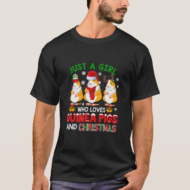 Girl Loves Guinea Pigs Xmas Three Santa Reindeer E T-Shirt (Front)