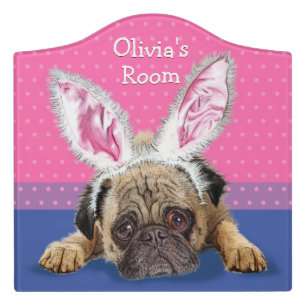 Girl's Name crest top Bedroom sign hug a Pug