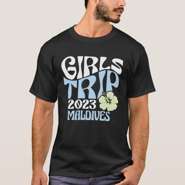 Girls Trip 2023 Maldives Beach Destination Retro G T-Shirt (Front)