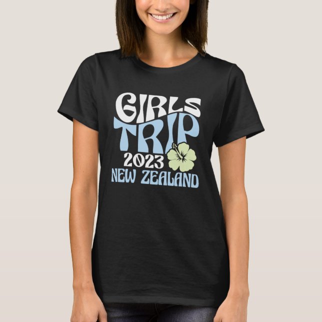 Girls Trip 2023 New Zealand Beach Destination Retr T-Shirt (Front)