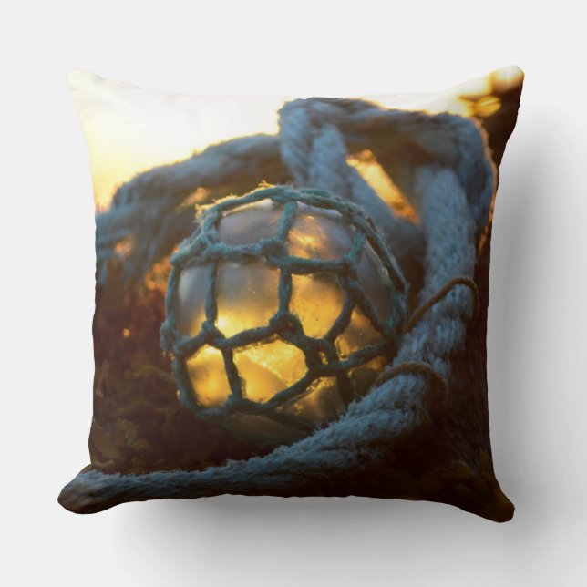 Glass float glows at sunset, Alaska Throw Pillow (Front)