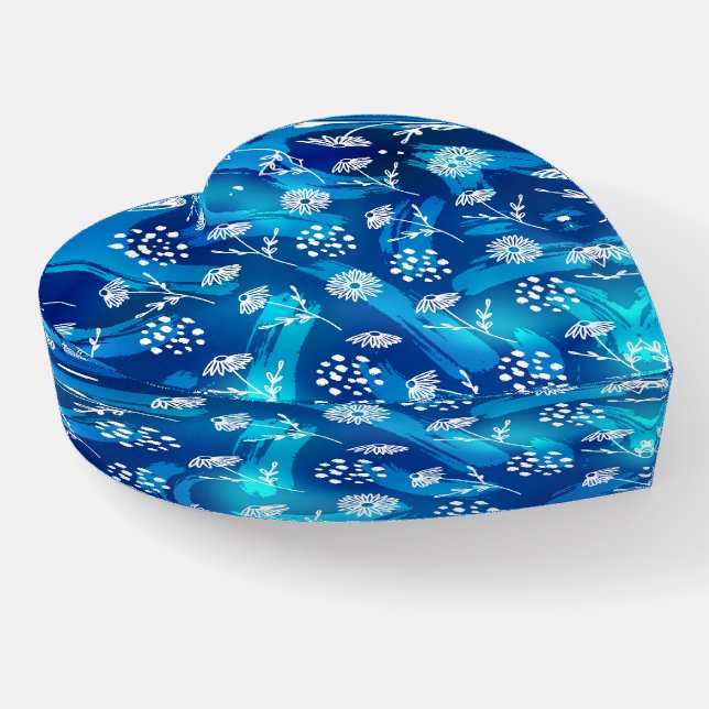 Glass Heart Paperweight (Angled)