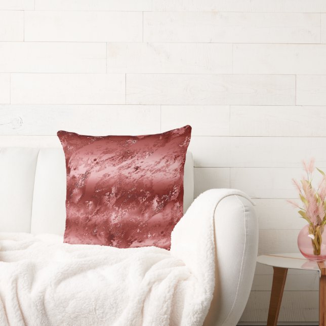 Glitzy Red Ombre Marble Christmas      Throw Pillow (Couch)