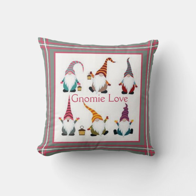 Gnome Love pillow (Front)