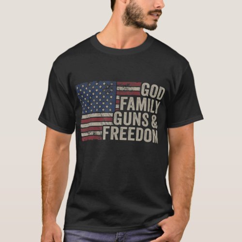 GOD FAMILY GUNS  FREEDOM Pro Gun Vintage USA Flag T_Shirt