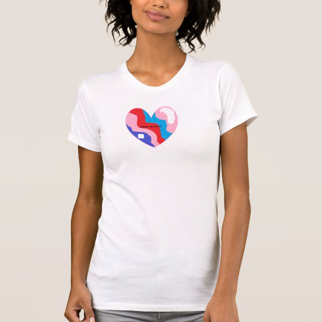 GOD is love T-Shirt (Front)
