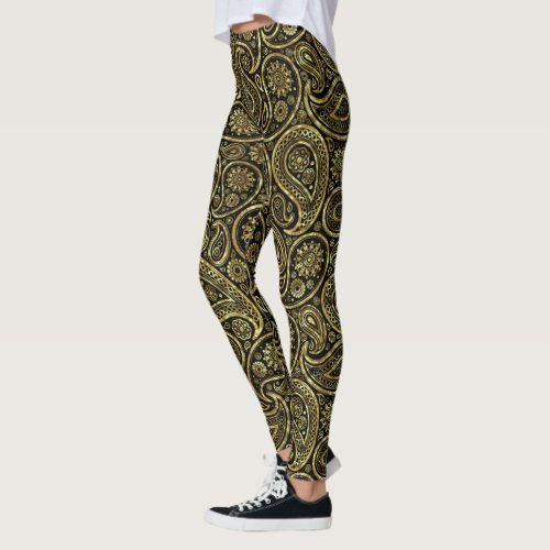 Gold and black vintage paisley pattern leggings