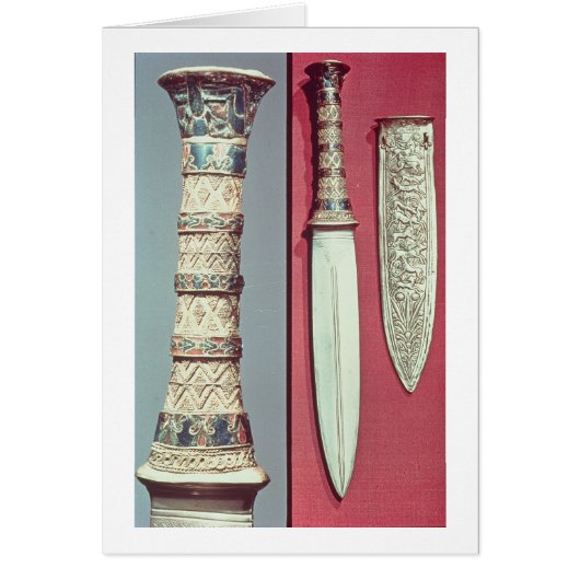 Gold dagger and sheath, Tutankhamun treasure, c.13 (Front)