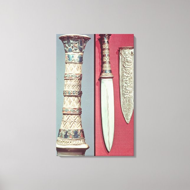 Gold dagger and sheath, Tutankhamun treasure, c.13 Canvas Print (Front)