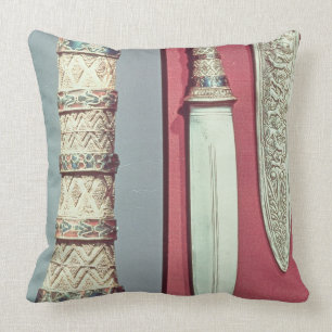 Gold dagger and sheath, Tutankhamun treasure, c.13 Throw Pillow