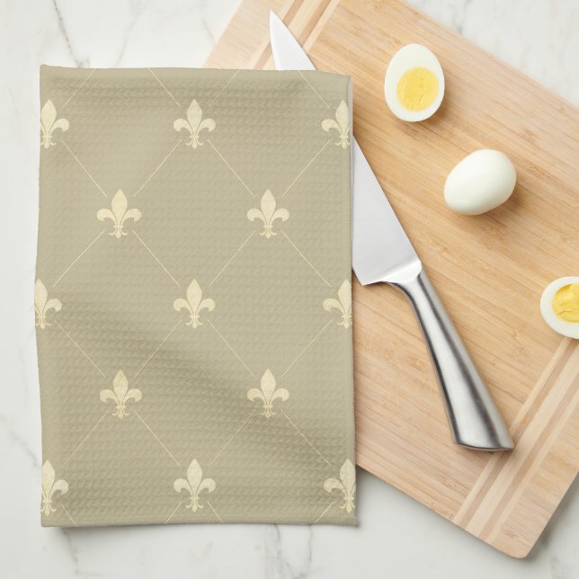 Gold Fleur-de-Lis Latte Brown Kitchen Towel (Quarter Fold)