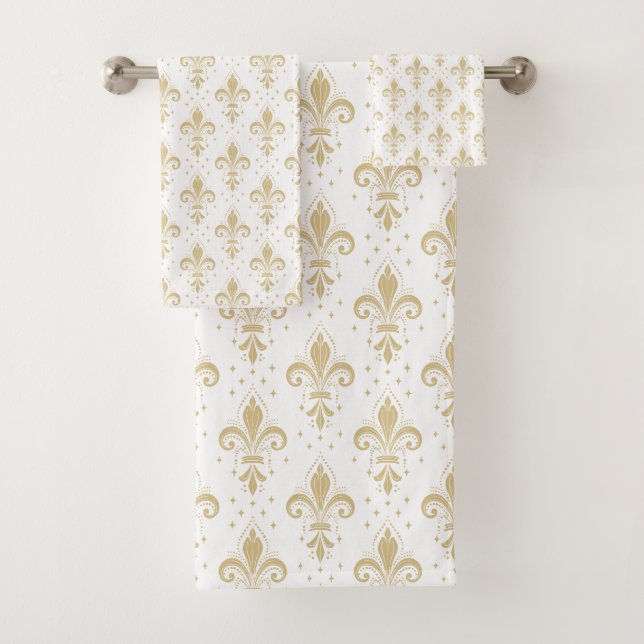 Gold fleur-de-lis seamless pattern on white bath towel set (Insitu)